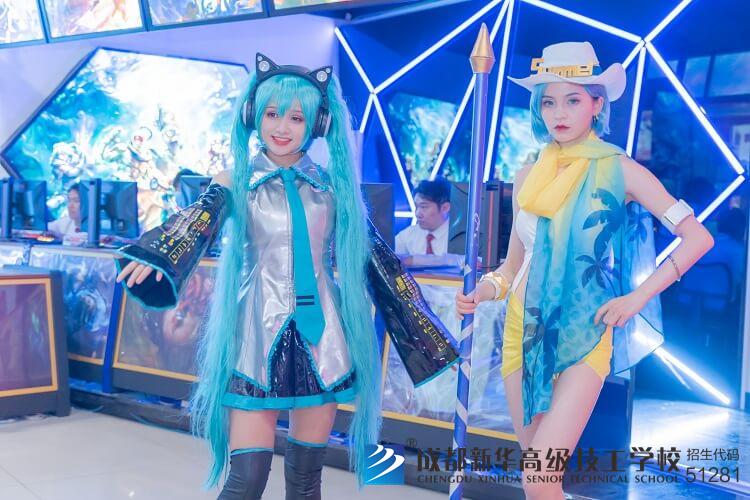 動漫社同學的cosplay表演