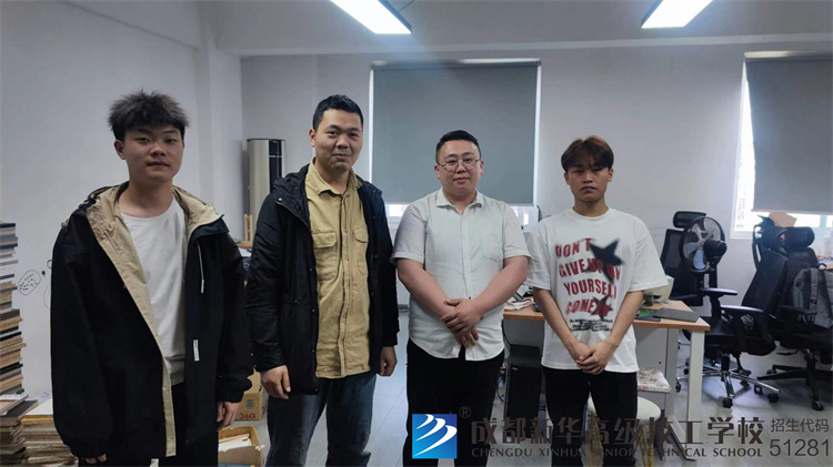 回訪初霽家具建模入職學生