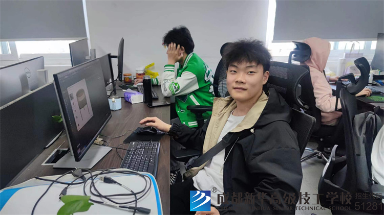 回訪初霽家具建模入職學生