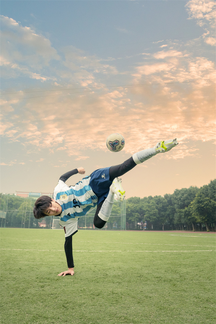 足球社明星球員的炫技時刻