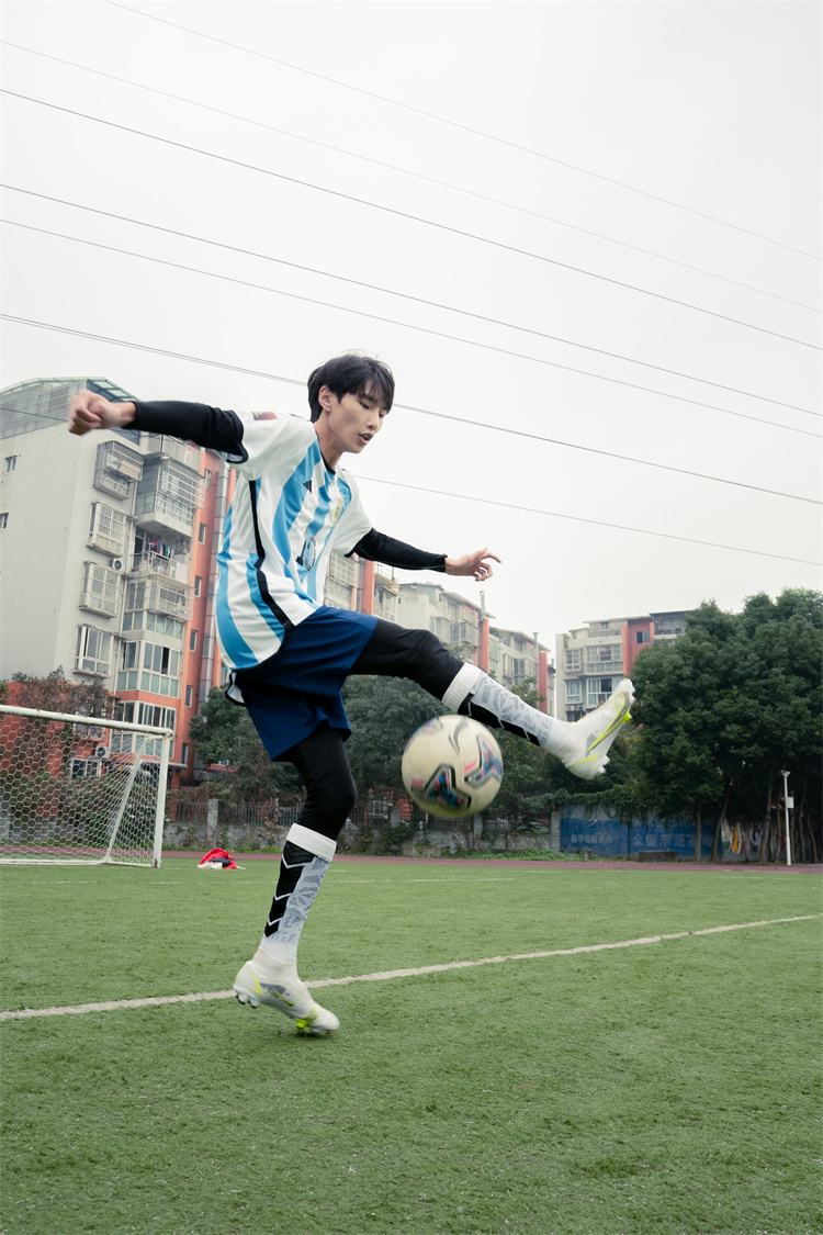 足球社明星球員的炫技時刻