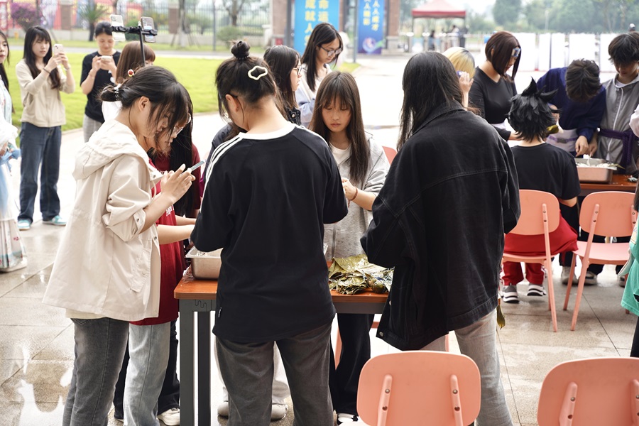 端午節(jié)包粽子活動(dòng)