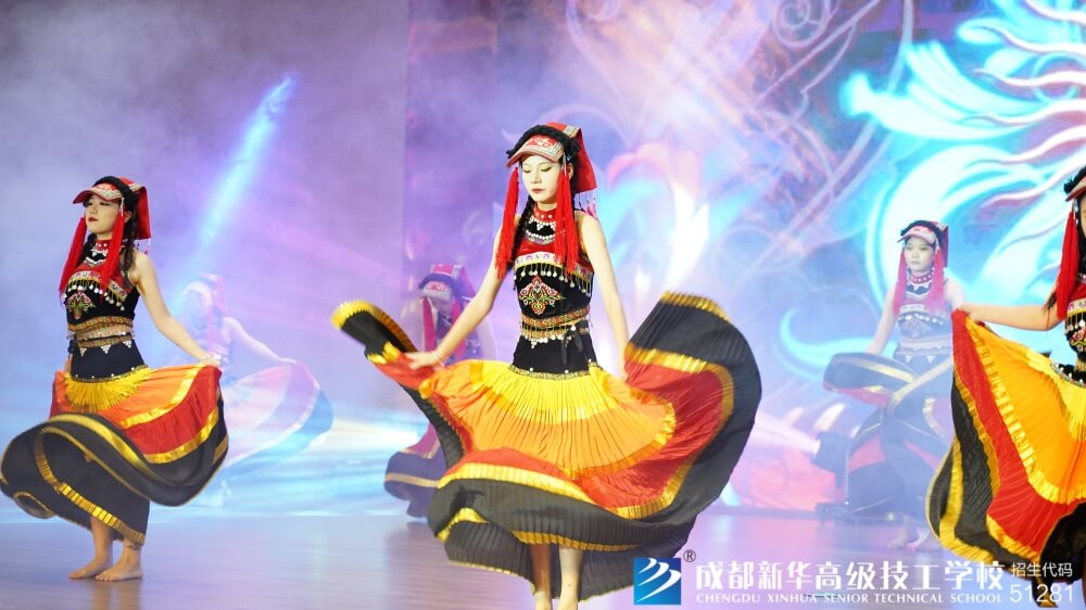 2024年“慶國慶·迎新生”文藝匯演暨表彰大會