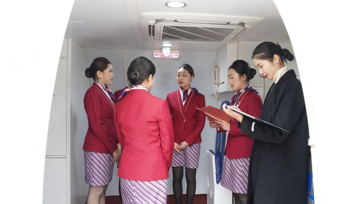 "藍天杯"航空服務(wù)技能大賽